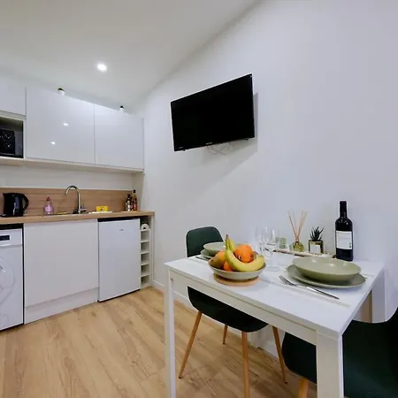 - Welcome To Laura Balneo