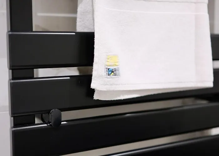 - Welcome To Laura Balnéo * Rouen